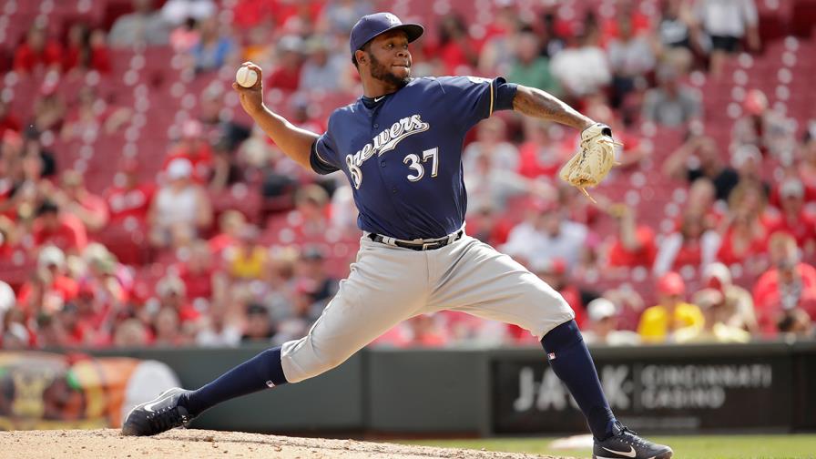 Neftalí Féliz pierde el puesto de cerrador en Milwaukee