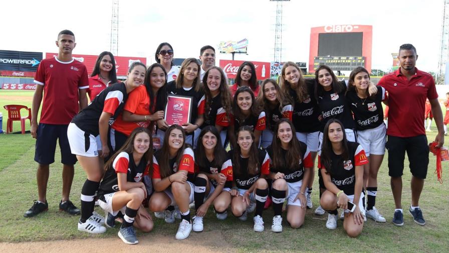 Colegios De la Salle y Carol Morgan campeones fútbol colegial capitaleño
