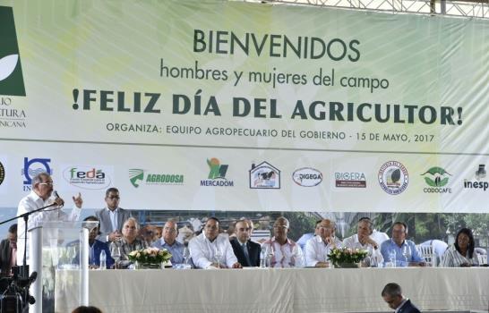 Danilo anuncia salario mínimo de RD$35,000 para agrónomos a partir de junio