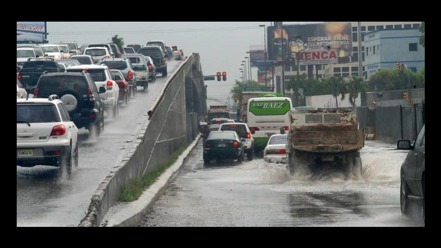 Emiten alerta verde para catorce provincias por efectos de vaguada 