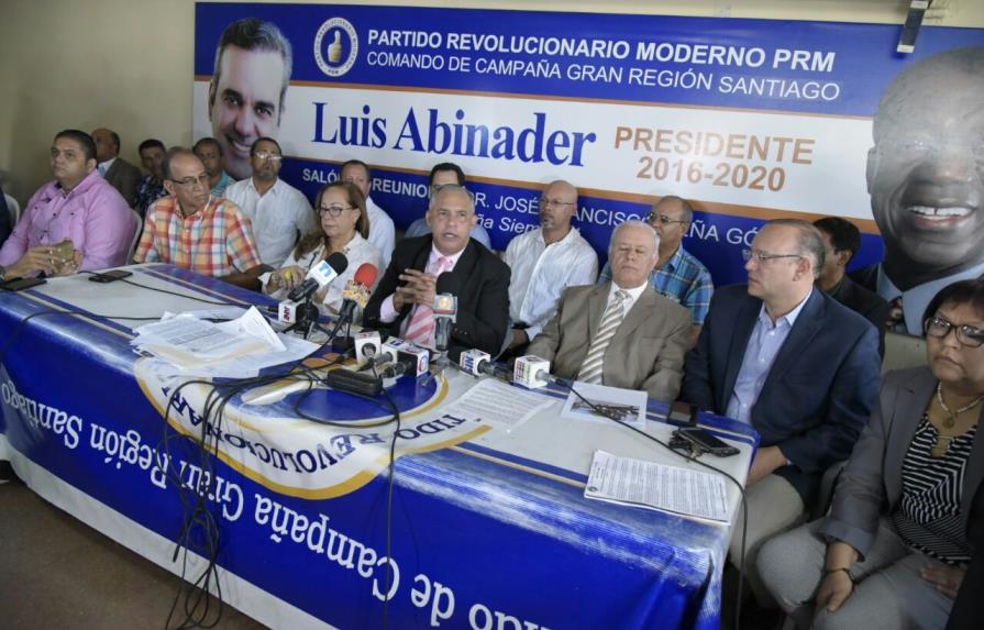 Regidor del PRM anuncia sometimiento alcalde Abel Martínez por difamación