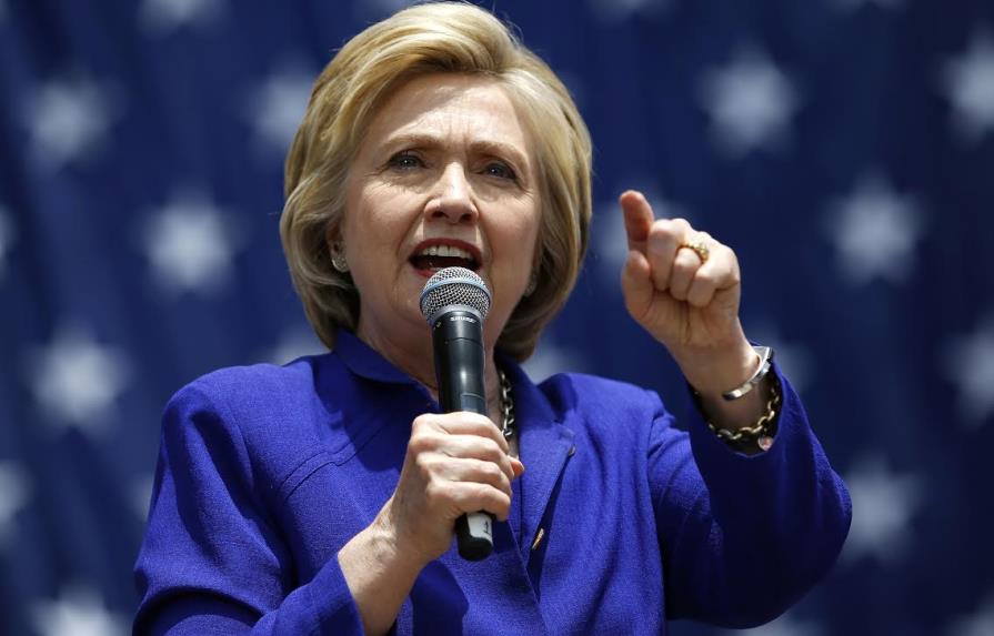 Hillary Clinton crea comité político y se erige como voz de la “Resistencia”