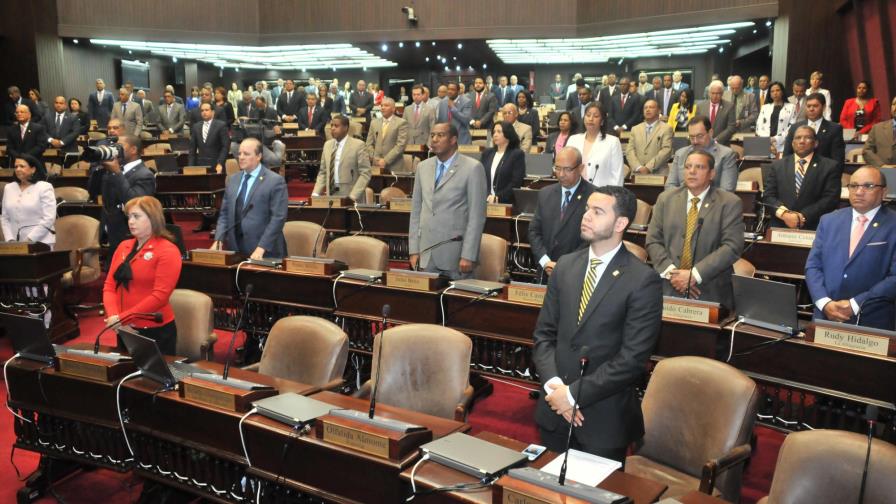 Diputado denuncia que de más de 200 mil bancas, solo 30 mil pagan impuestos