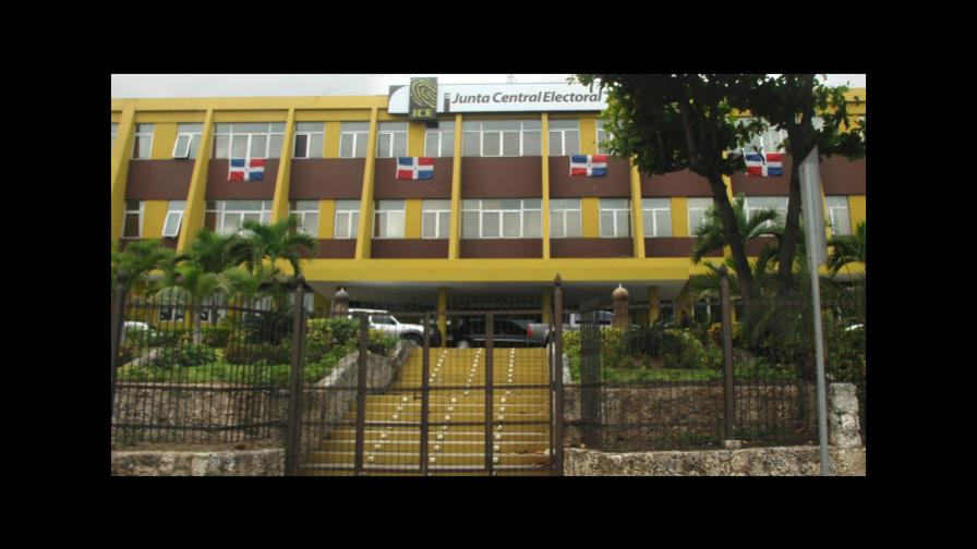 JCE recurrirá sentencia del TSE sobre orden de los partidos en la boleta electoral JCE recurrirá sentencia del TSE sobre orden de los partidos en la boleta electoral