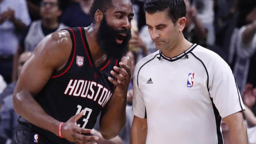 James Harden enfrenta demanda de un hijo de Moses Malone