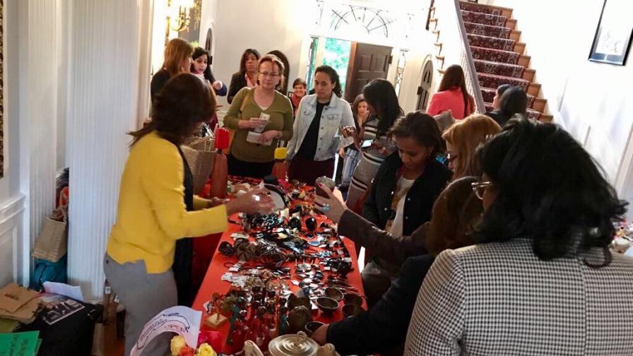 En Nueva York reciben con  aplausos gala premier de “Luis”