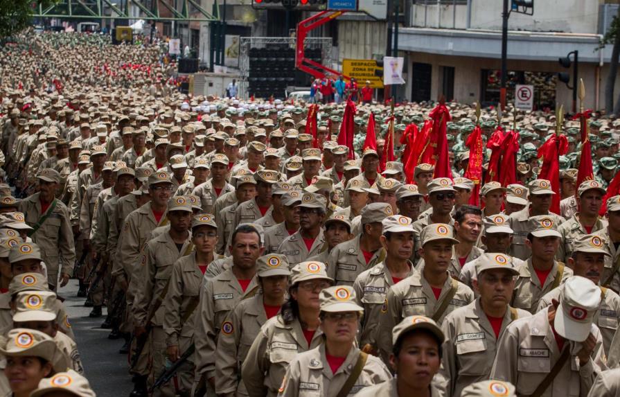  Venezuela envía más de 2.000 soldados a región fronteriza con Colombia
