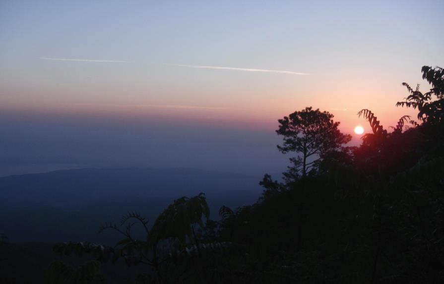 A la caza del sol: Cabo Rojo por la Sierra