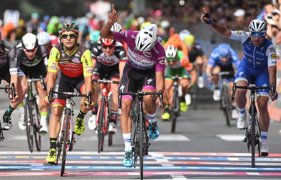 Fernando Gaviria gana su tercera etapa del Giro 