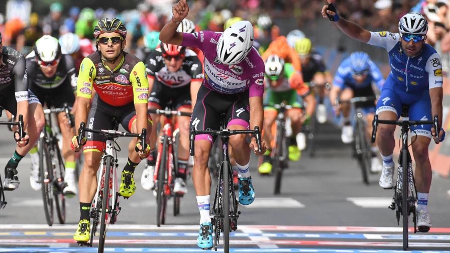 Fernando Gaviria gana su tercera etapa del Giro 