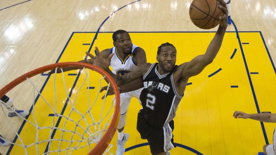 Un fanático de los Spurs demanda a Zaza Pachulia por “lesionar” a Kawhi Leonard Un fanático de los Spurs demanda a Zaza Pachulia por “lesionar” a Kawhi Leonard