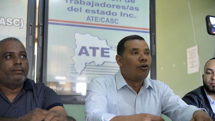 Sindicato pide que aumenten los salarios a obreros de zonas francas Sindicato pide que aumenten los salarios a obreros de zonas francas