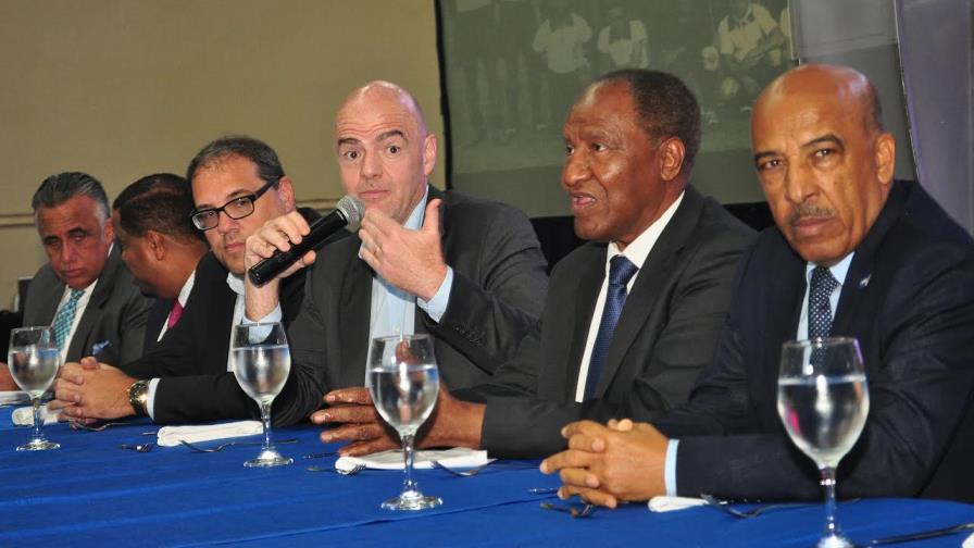 Infantino ratifica compromiso de ayudar al desarrollo del fútbol de RD