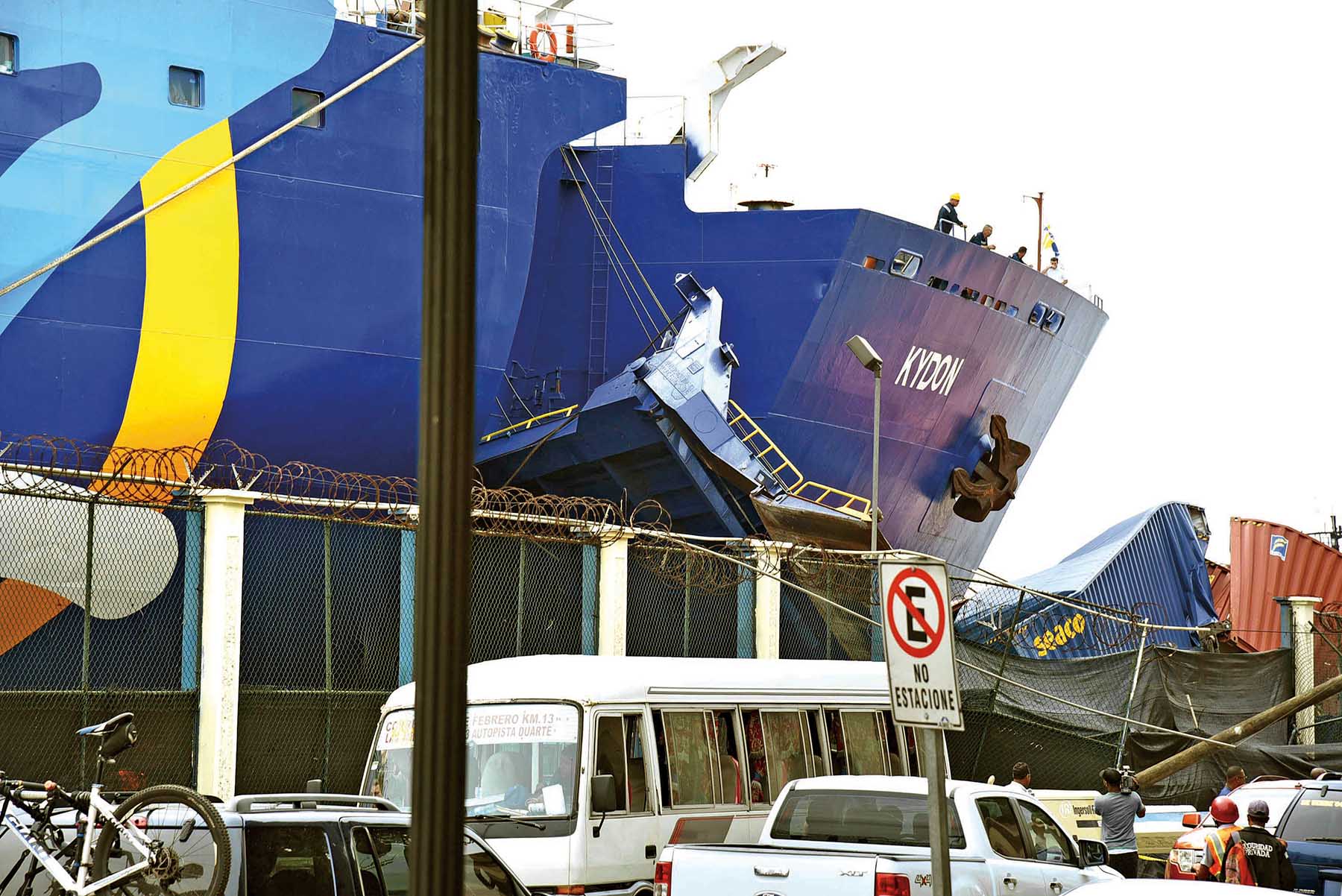 Investigan accidente Ferry