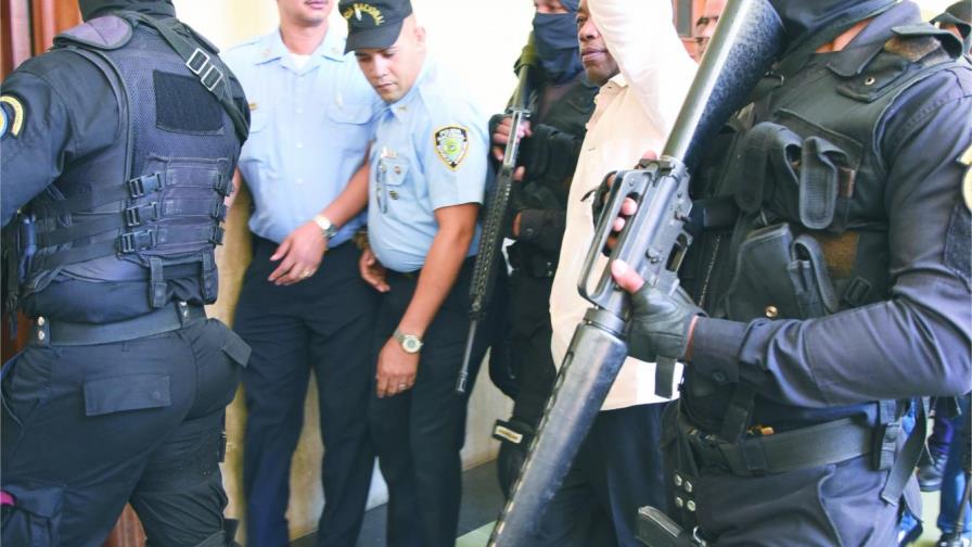 Abogado de Blas Peralta lo abandonó en estrado durante audiencia en tribunal