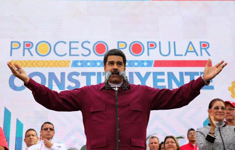 Maduro: “saca tus manos de aquí Donald Trump. Go home, Donald Trump”