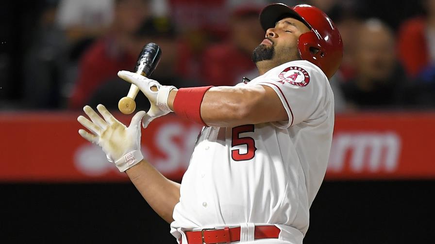 Albert Pujols fuera de alineación por dolor en corva 