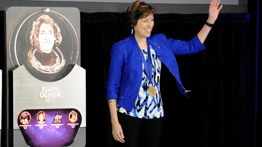 Ochoa, primera hispana en el espacio, entra a la élite de los astronautas