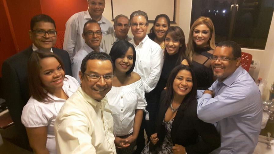 Más de 50 periodistas anuncian respaldo a la plancha “Avance Institucional” en ADOMPRETUR Más de 50 periodistas anuncian respaldo a la plancha “Avance Institucional” en ADOMPRETUR