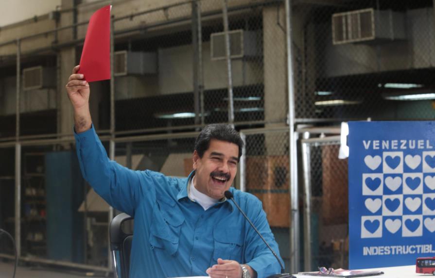 Maduro convoca para el martes a una “gran marcha por la paz” en Venezuela
