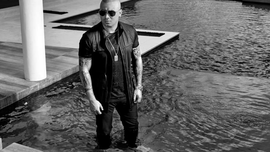 Brugal presenta a las estrellas de la música urbana: Maluma y Wisin