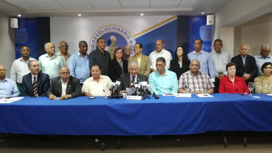 PRM acusa al gobierno de hacer circular lista para supuestamente vincular a sus dirigentes con el caso Odebrecht PRM acusa al gobierno de hacer circular lista para supuestamente vincular a sus dirigentes con el caso Odebrecht