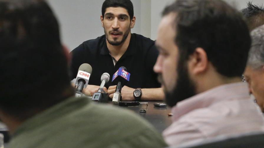 El NBA turco Enes Kanter pedirá ciudadanía estadounidense tras recibir amenazas de muerte
