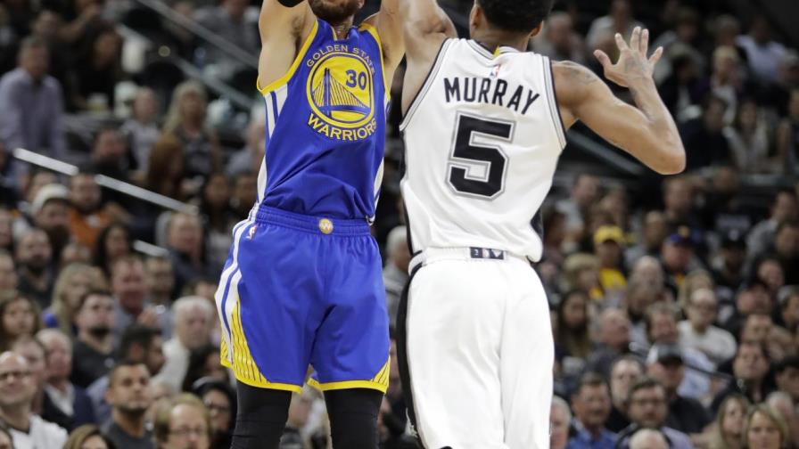 Los Warriors barren a los Spurs, imponen récord y están en la final 