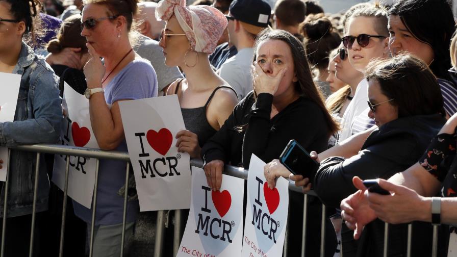 Es un británico el hombre que mató al menos 22 personas y dejó decenas de heridos tras concierto