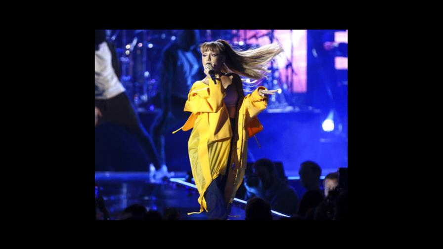 Ariana Grande regresa a EE.UU. tras el atentado en su concierto en Manchester