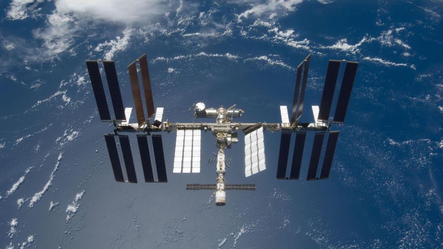 Astronautas reparan con éxito computadora en Estación Espacial Internacional Astronautas reparan con éxito computadora en Estación Espacial Internacional