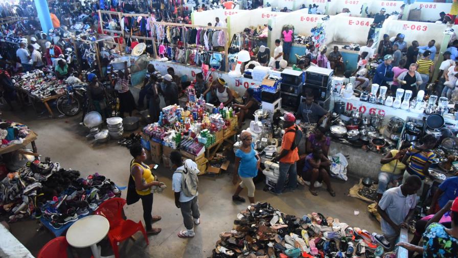 Dirigentes empresariales exigen Gobierno busque solución a veda de productos que van a Haití