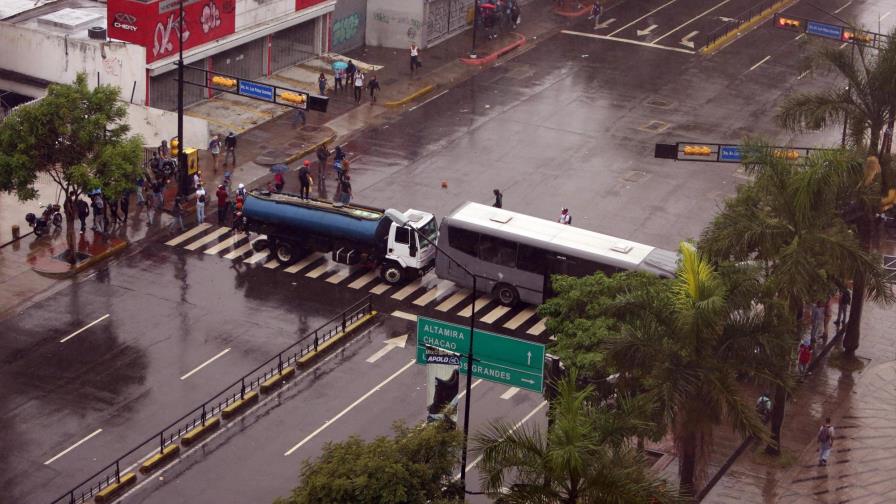 Supremo venezolano busca poner freno a protestas en bastiones de la oposición