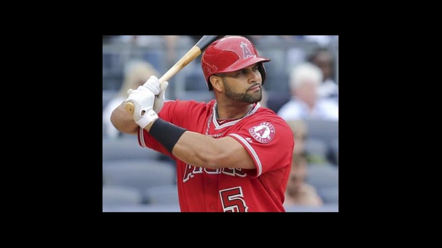 Pujols, pa’la calle en el primer inning Pujols, pa’la calle en el primer inning