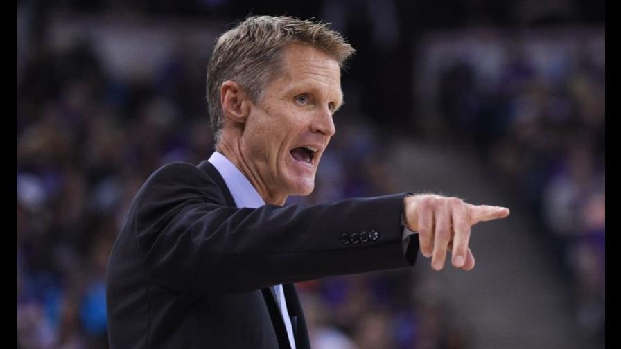 Kerr no está listo para volver al banquillo de Warriors 