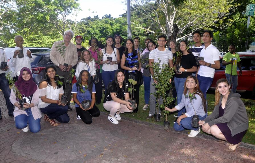 Jardín Botánico y Unibe conmemoran Día Mundial de la Biodiversidad
