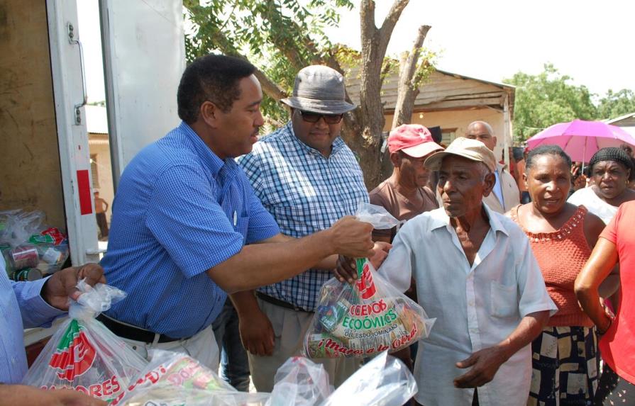 Gobierno entrega 2,500 raciones crudas de alimentos en el interior del país