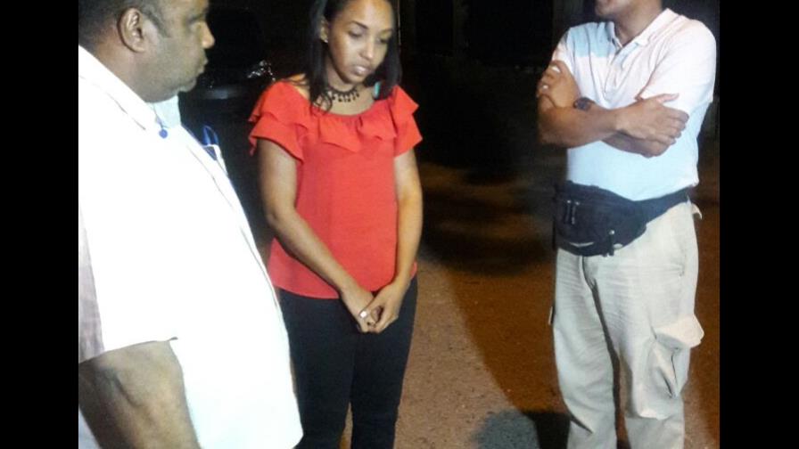 Agreden equipo de prensa del Canal 29 mientras grababan camiones sacando material del río Bajabonico 