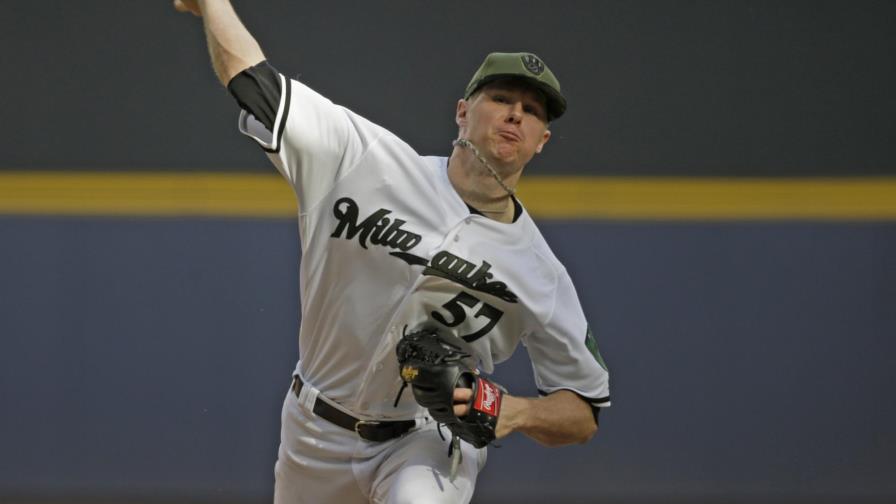 Anderson lanzo sin hit hasta la octava entrada en victoria de los Cerveceros 