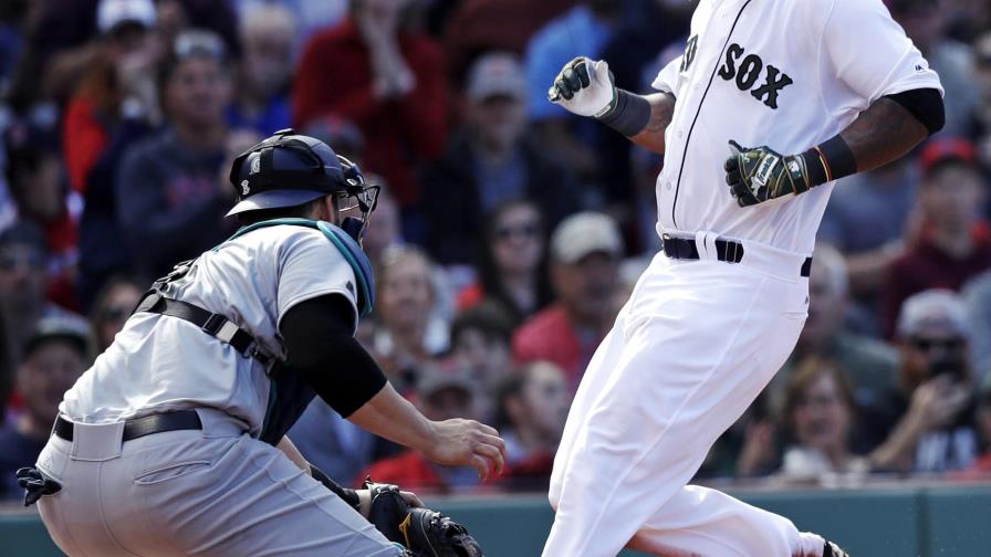 Hanley Ramírez pega dos hits en triunfo de Boston; Johnson blanquea a Seattle Hanley Ramírez pega dos hits en triunfo de Boston; Johnson blanquea a Seattle