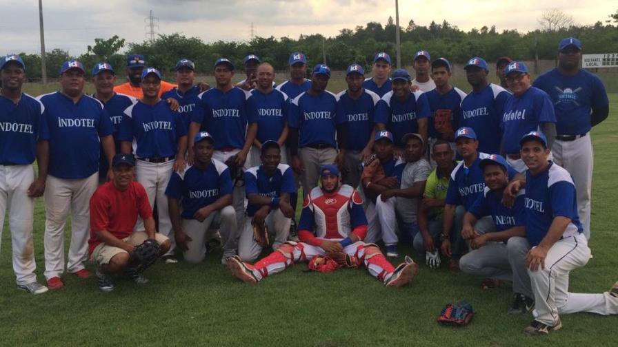 Indotel-2 gana Grupo-E en III Torneo Gubernamental de Sóftbol Indotel-2 gana Grupo-E en III Torneo Gubernamental de Sóftbol