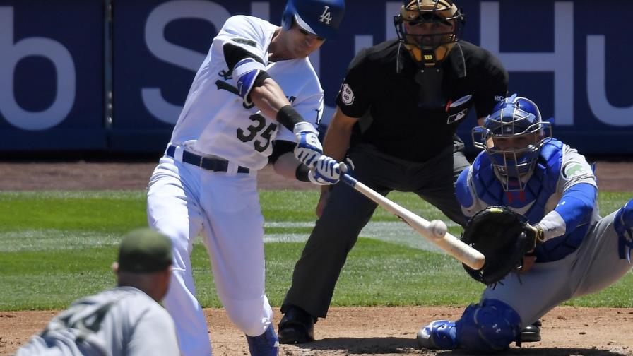 Kershaw y Lester fallan en su duelo, pero los Dodgers se llevan el triunfo Kershaw y Lester fallan en su duelo, pero los Dodgers se llevan el triunfo