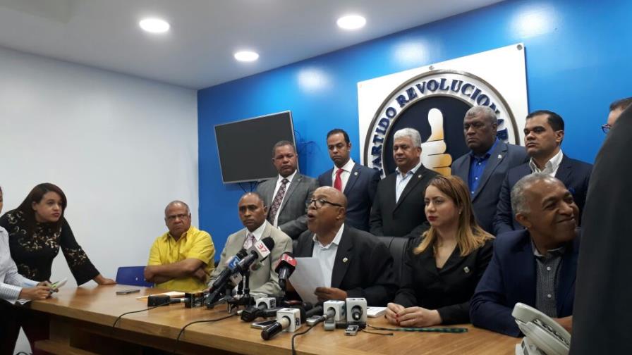 Diputado Pacheco dice que  se pondrá a disposición de las  autoridades