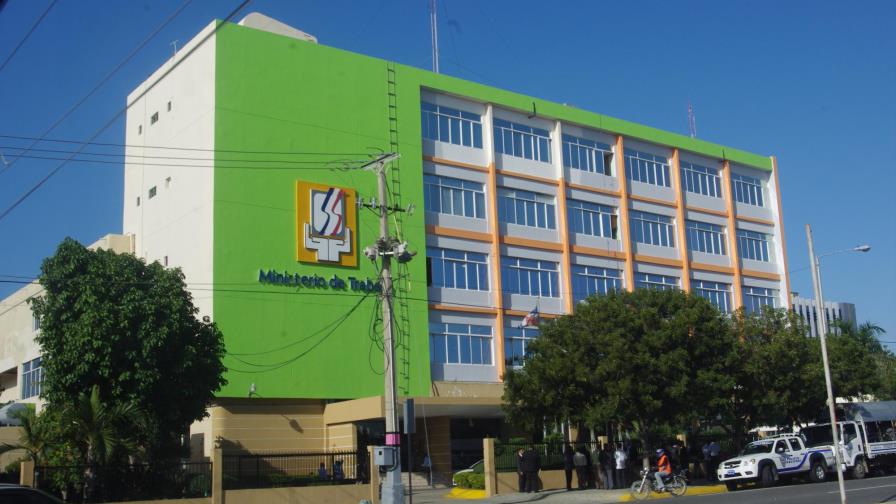 Ministerio de Trabajo convoca a jornada de empleo en servicios