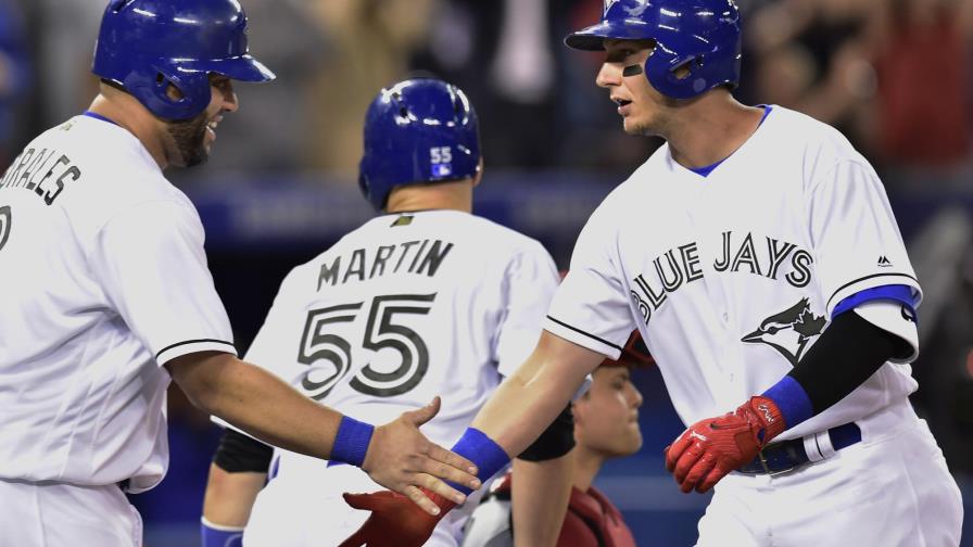 José Bautista dispara un par de imparables en la paliza de Toronto a Cincinnati