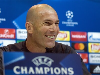 Zinedine Zidane dirige su primer entrenamiento con selección francesa