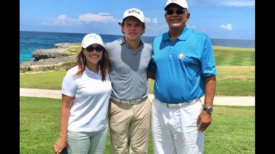 Juan Cayro Delgado obtiene segundo lugar en el American Junior Golf Association