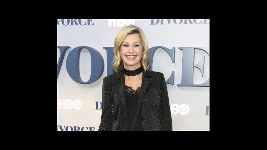 Olivia Newton-John cancela gira por cáncer de mama