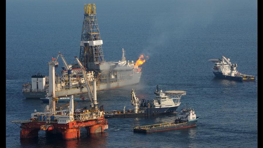 Cae precio del petróleo de Texas y cierra a 48.32 dólares el barril