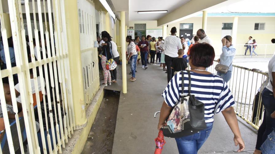 Epidemia de conjuntivitis viral afecta la economía del país